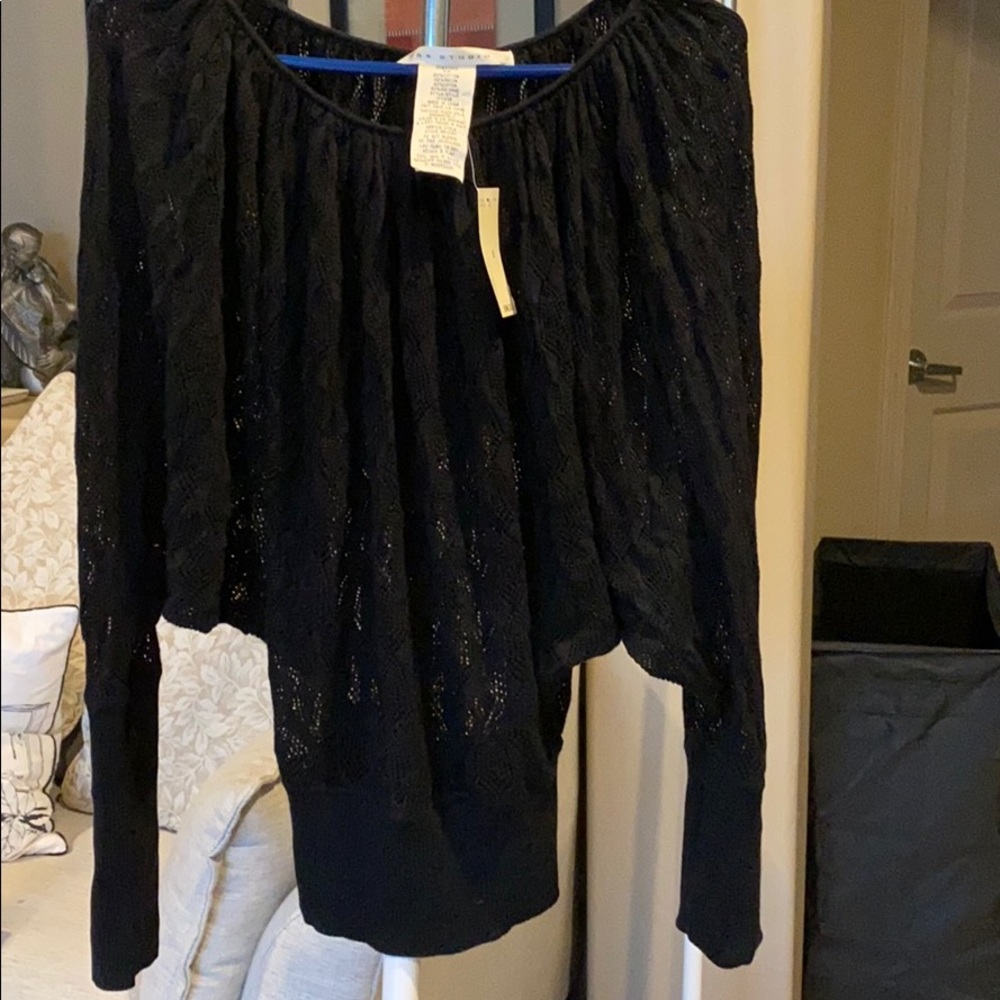 Brand new Max Studio bat wing top